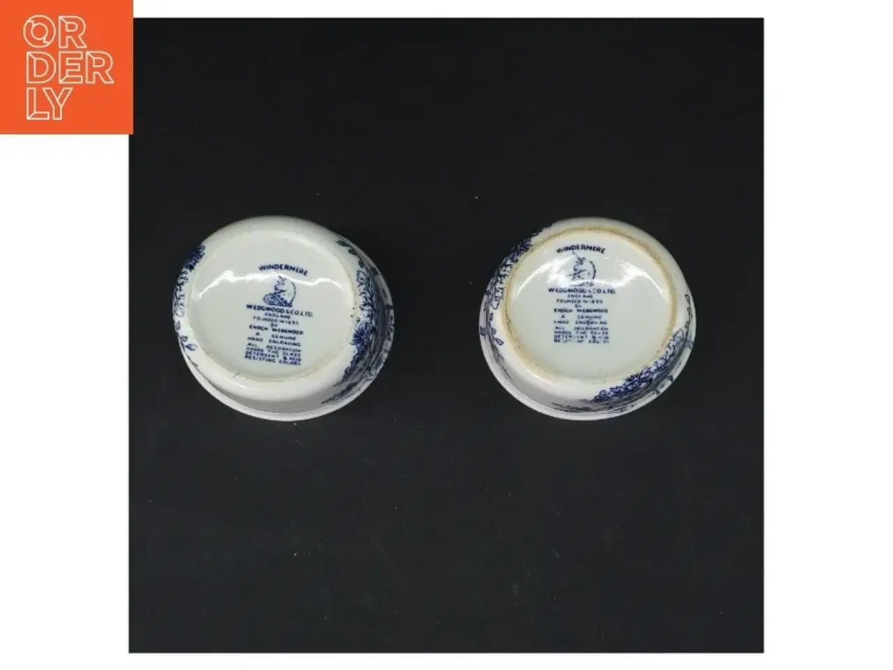 Billede 2 - Blå/hvide dekorative skåle fra Wedgwood (str. 2 styk. ø. 7,5 cm. længde. 5 cm)