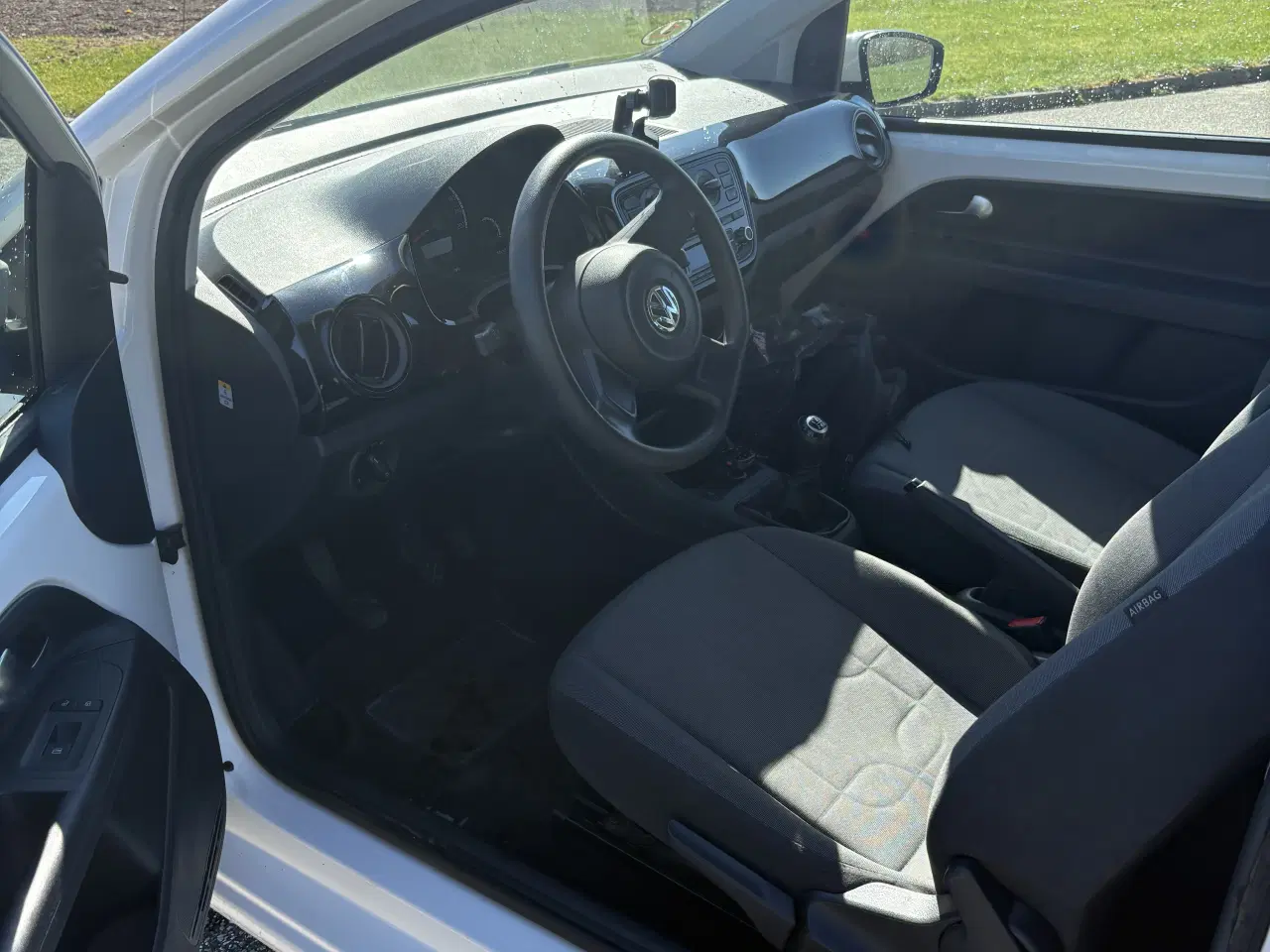 Billede 5 - VW UP - lavt kilometertal 