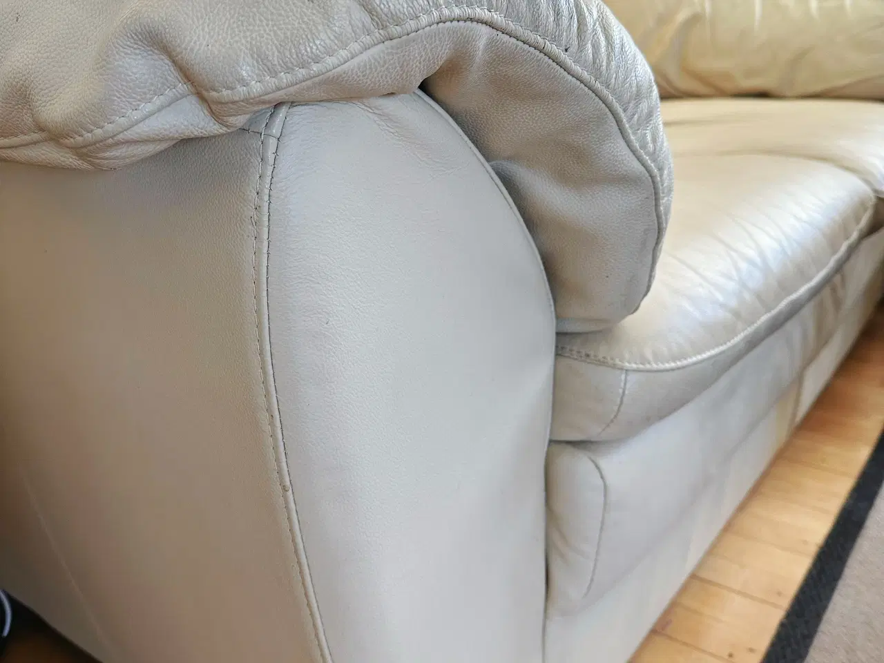 Billede 4 - Ægte læder sofagruppe 3+2 pers. – cremet beige 