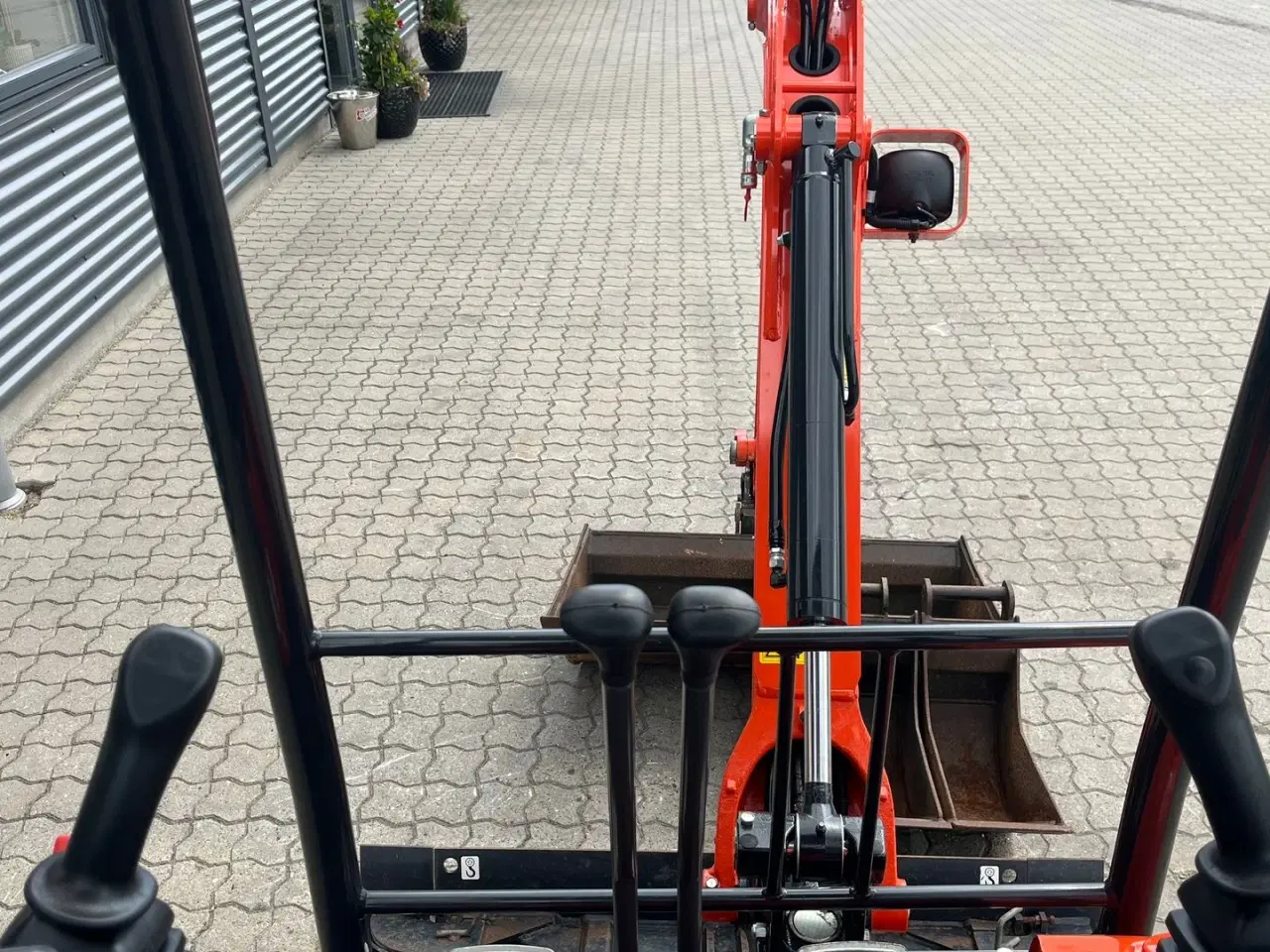 Billede 14 - Kubota U17-3 Hydraulisk hurtigskifte Kun kørt 212T