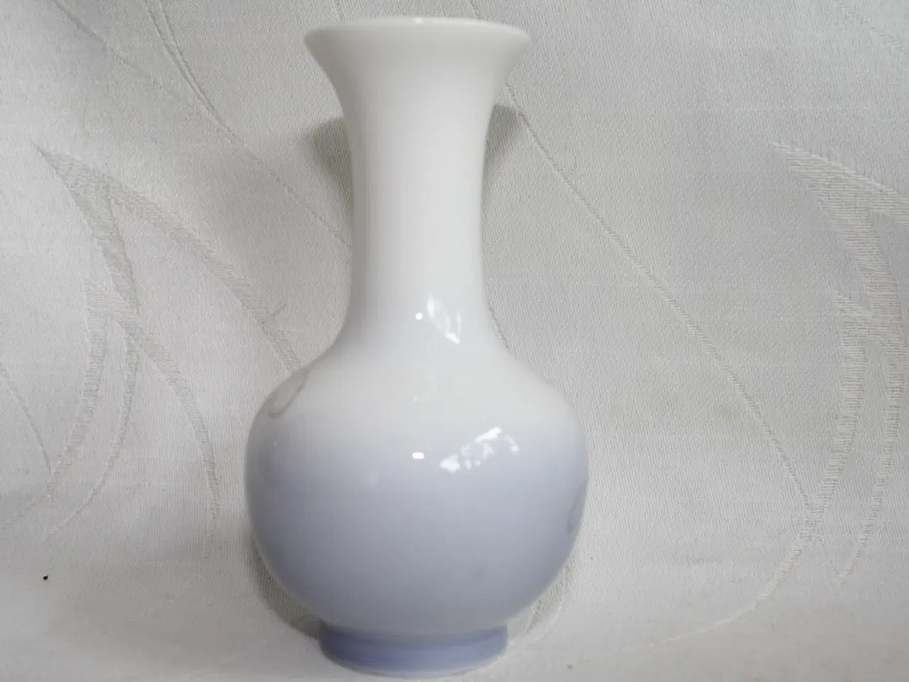 Billede 12 - Vase med blå snerler fra Royal Copenhagen