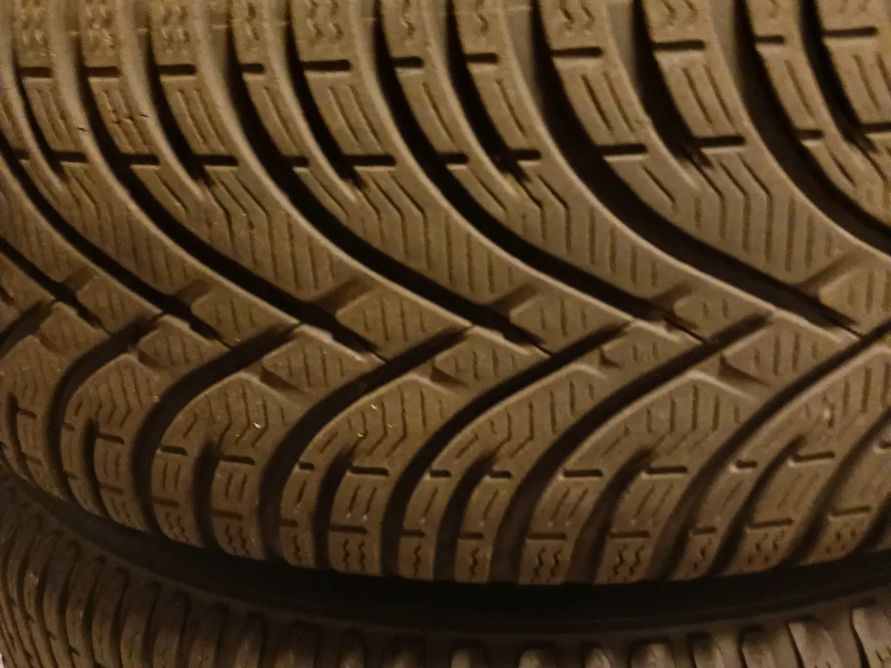 Billede 2 - Alufælge med vinterdæk