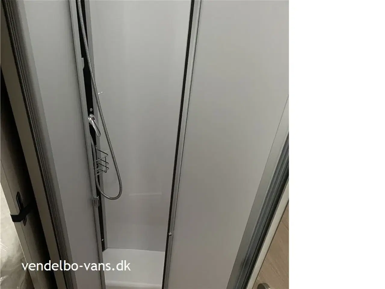 Billede 14 - 2026 - Dethleffs Pulse Classic T 7051 EB   Luksuriøs camper med enkeltsenge og stor garage