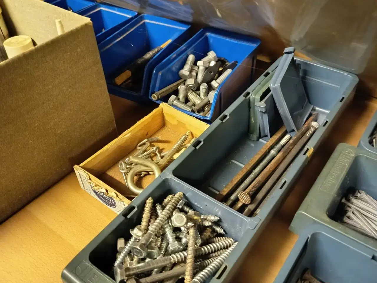 Billede 9 - En masse fra huset jeg skal af med 