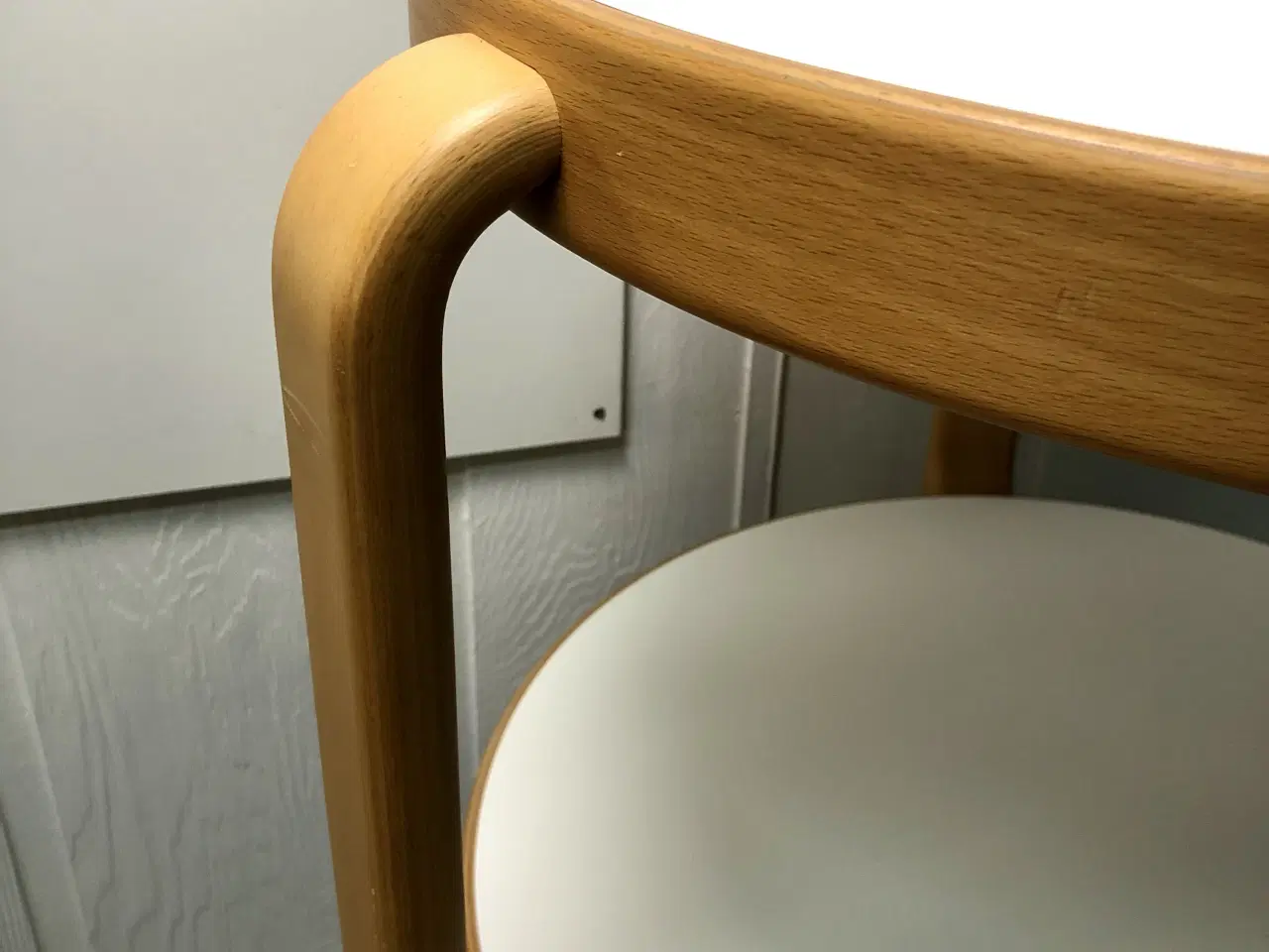 Billede 5 - Rundt bord Magnus Olesen