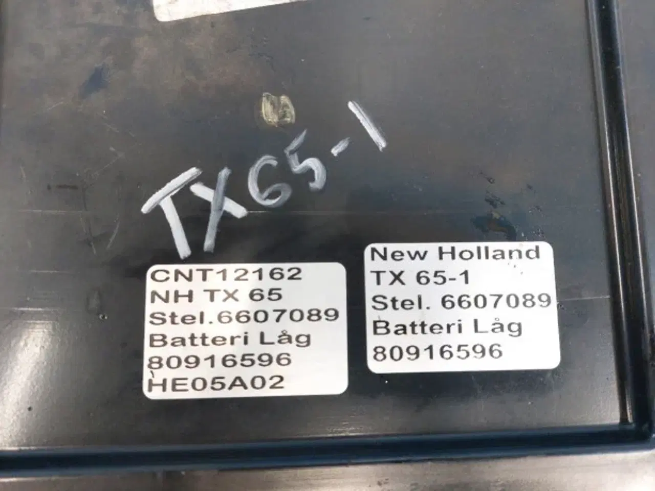 Billede 9 - New Holland TX65 Batteri Låg 80916596