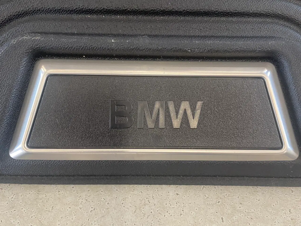 Billede 2 - Bagagerumsbakke til BMW 330e Touring