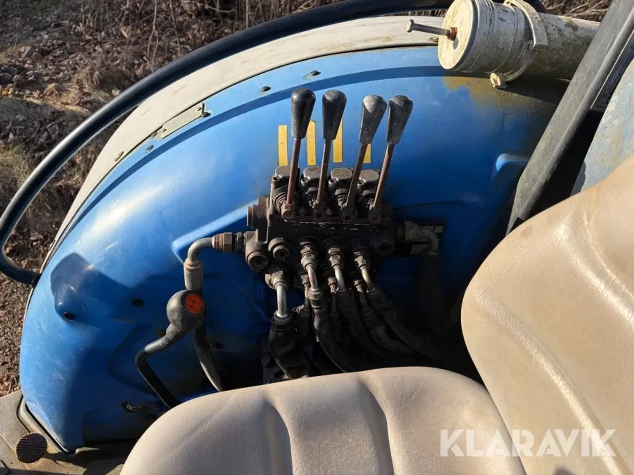 Billede 12 - Traktor New Holland TN60A 8 meter byggelift med kurv