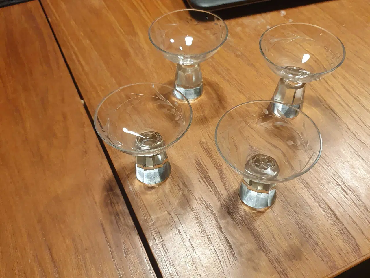 Billede 1 - 4 ens fine glas 