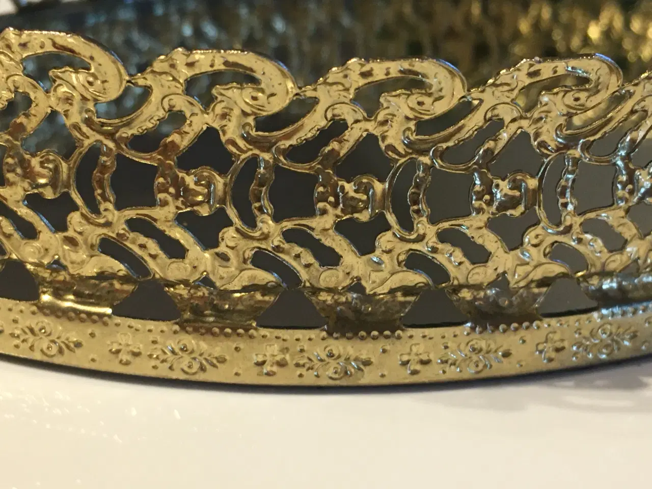 Billede 3 - Spejlbakke med guld kant
