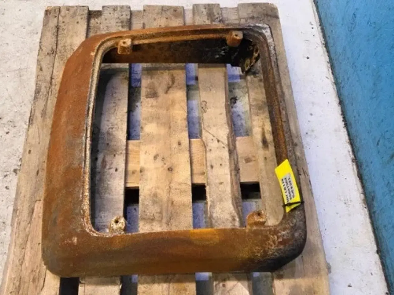 Billede 8 - New Holland LB110 Dæksel 85801362