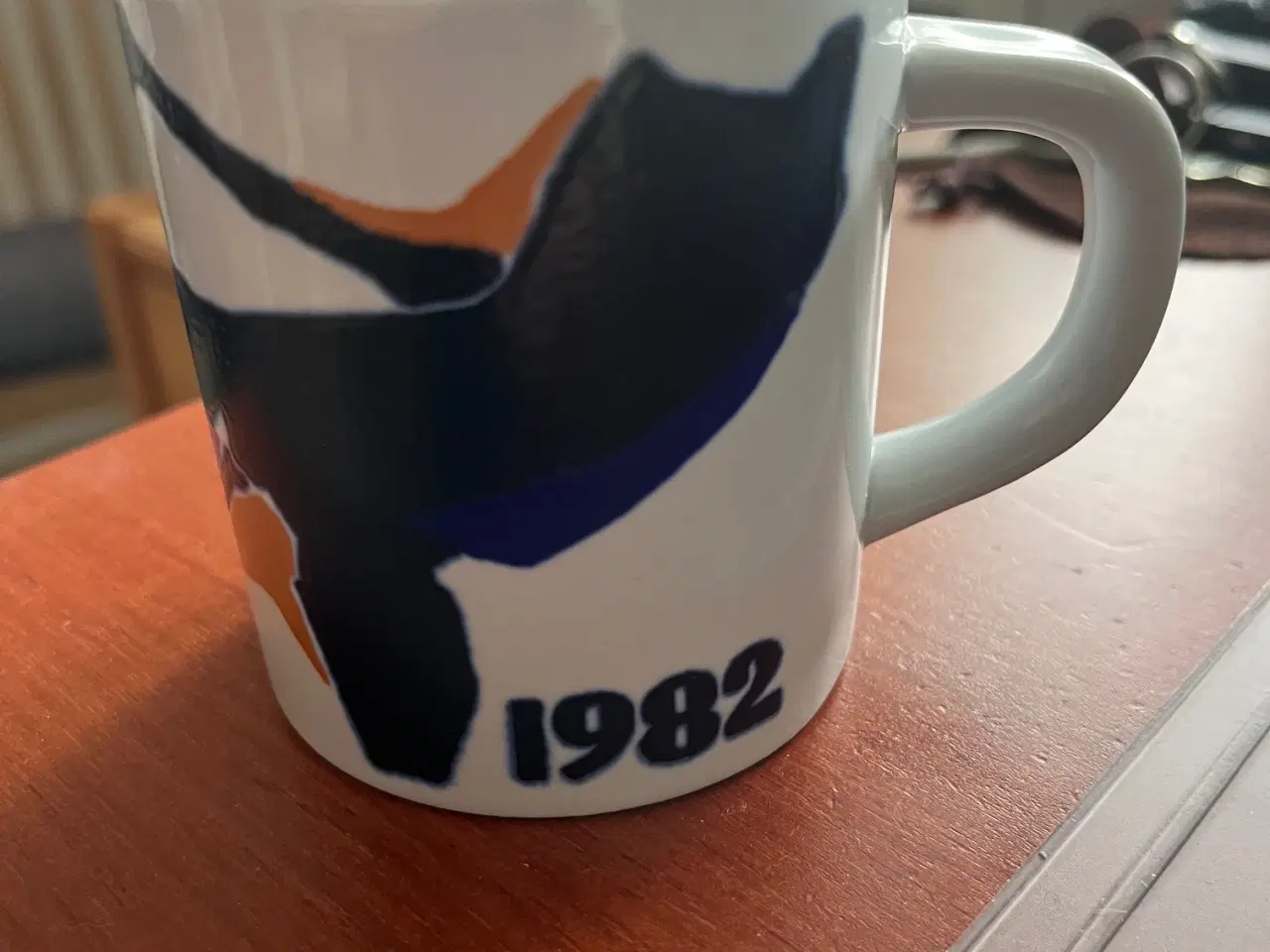 Billede 2 - Årskrus 1981 og 1982