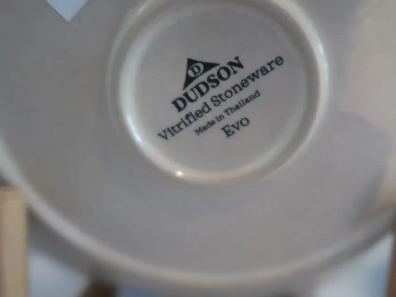 Billede 11 - 79 stk. tallerkener, skåle og fade DUDSON