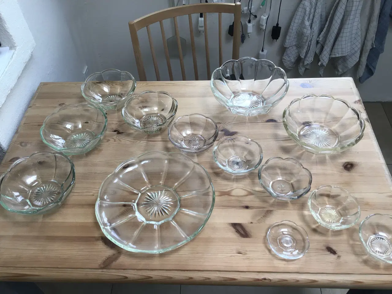 Billede 1 - Glasskåle med stjerne i midten 