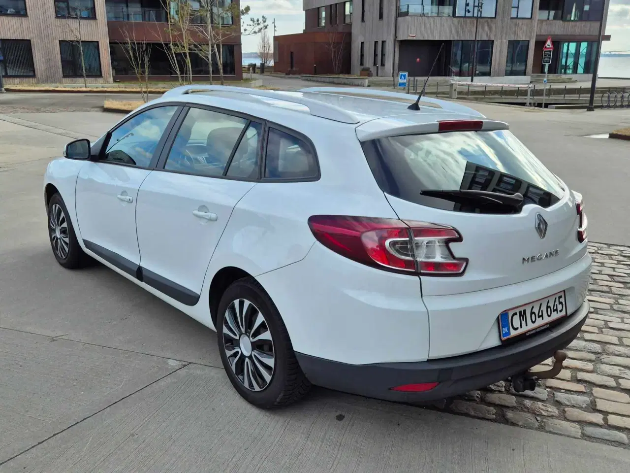 Billede 2 - Frisk Nysynet lav km fuld service pæn og velholdt