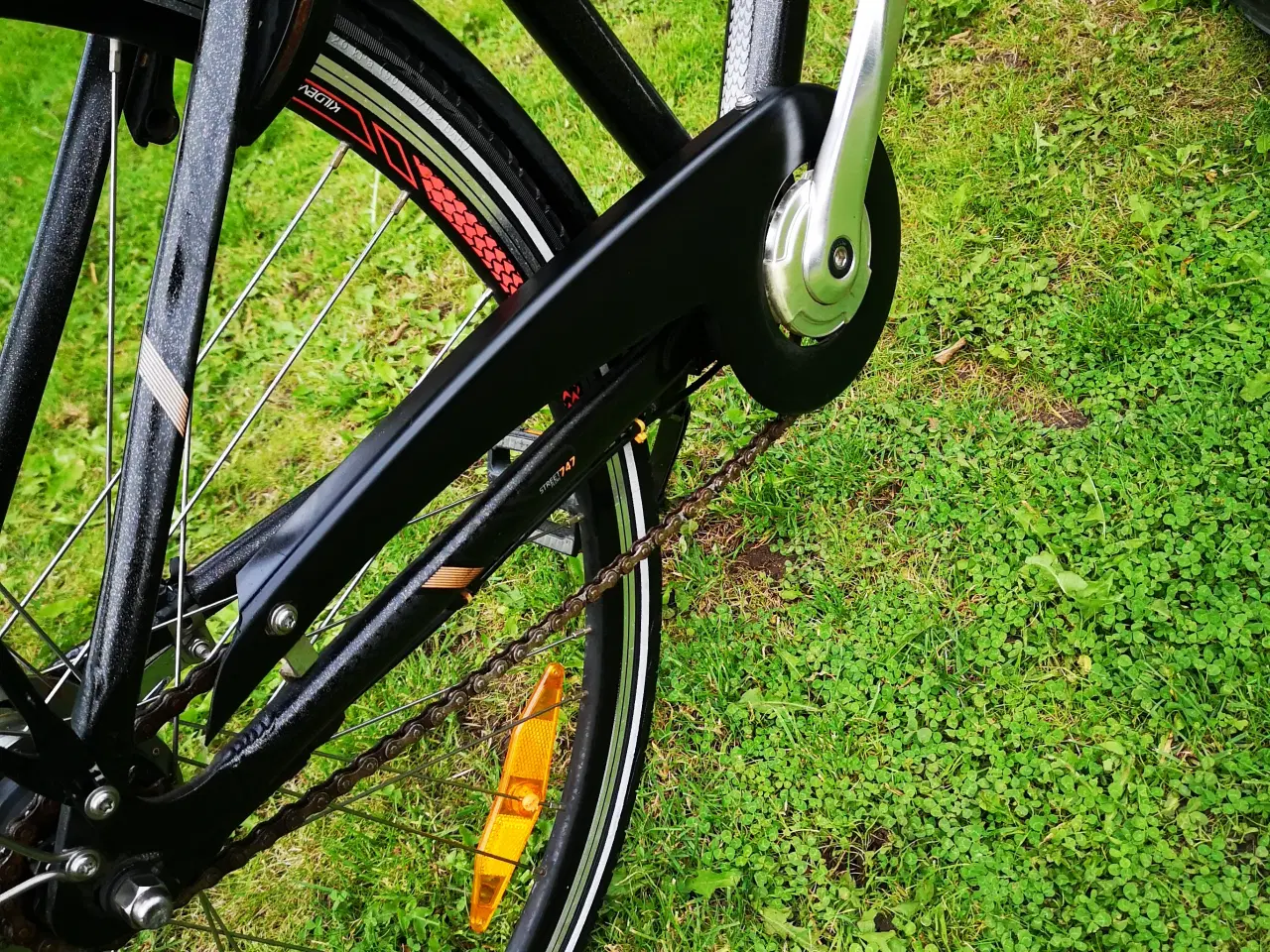 Billede 17 - KILDEMOES 28"  48cm For- og baglygter,  gode dæk ,