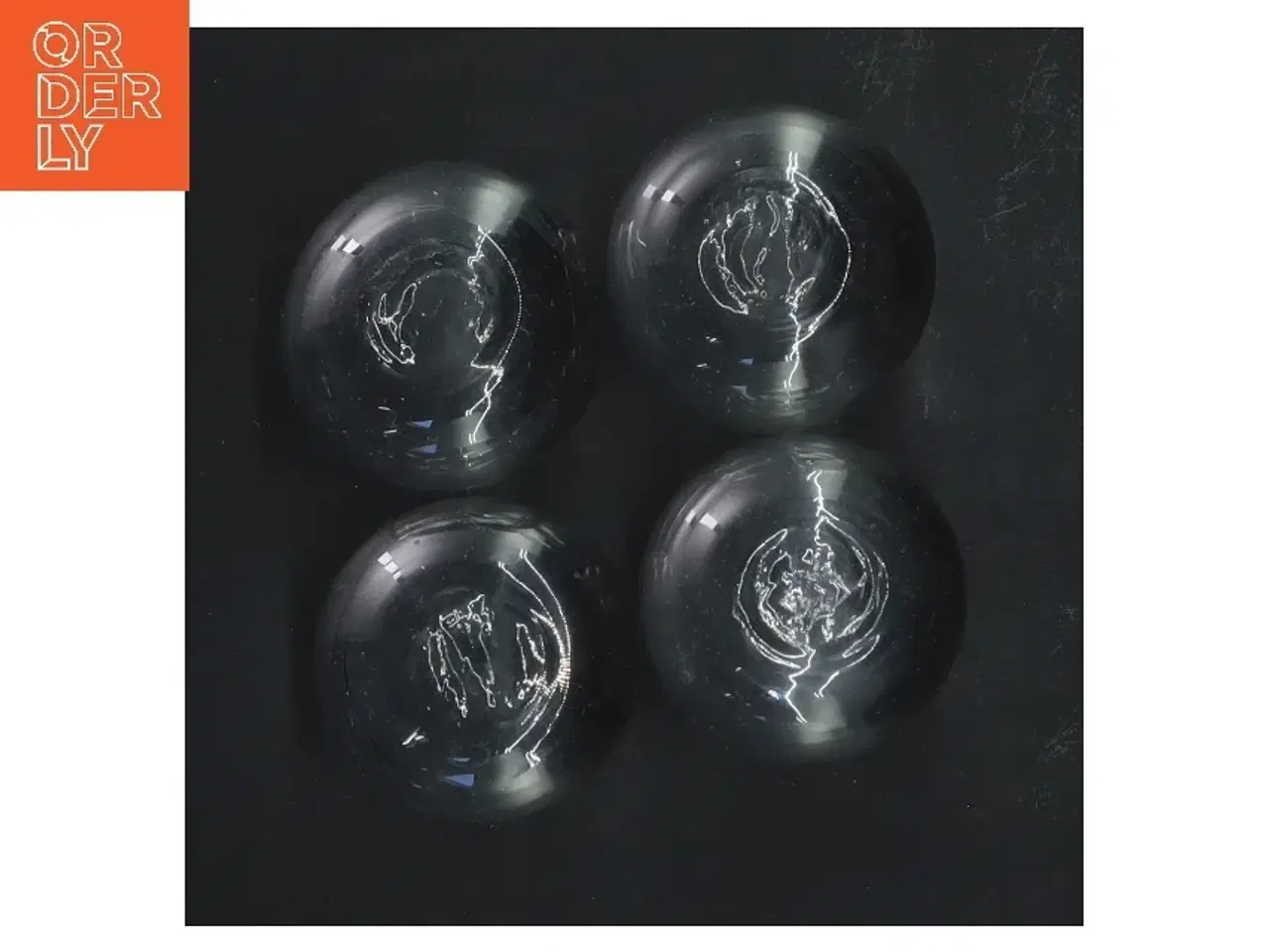 Billede 2 - Sæt af 4 flotte runde glas (8 glas i 2 annoncer) (str. 4 stk Ø 4,5 cm længde 5,5 cm)