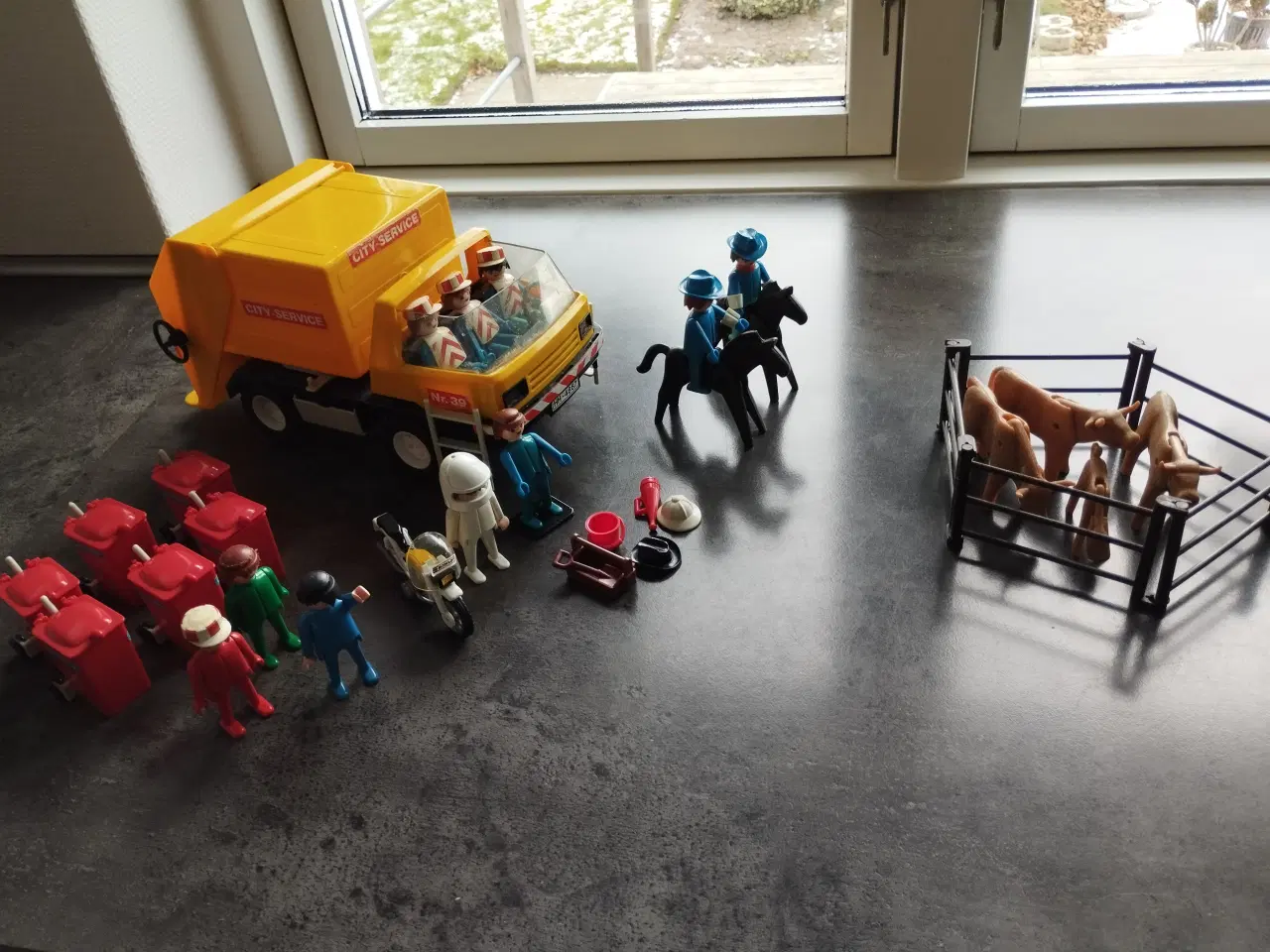 Billede 2 - Play mobil System nr. 3353 og 3275