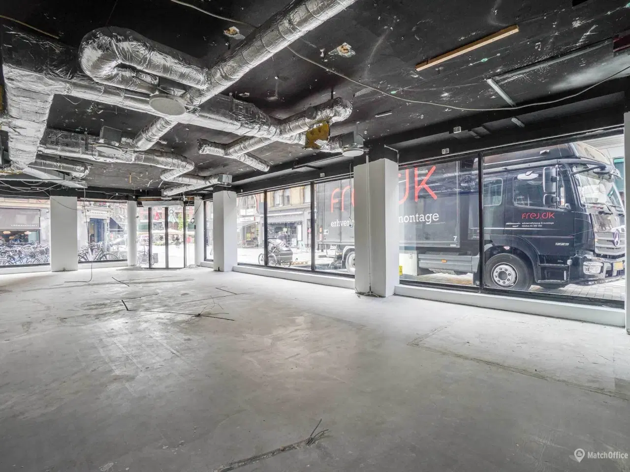 Billede 3 - Hjørnebutik med super beliggenhed. store facadevinduer og god eksponering mod Kultorvet.