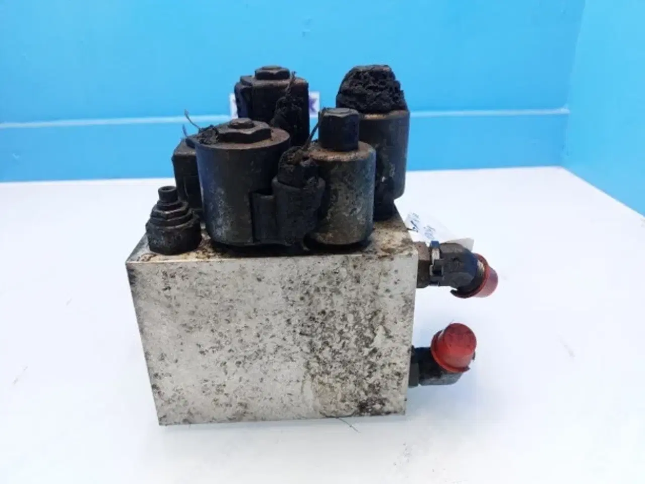 Billede 4 - GEHL AL750 Hydraulik Valve 50315496