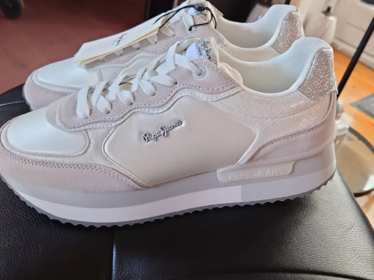 Billede 2 - Rusper Shine hvide sneakers  str. 39 