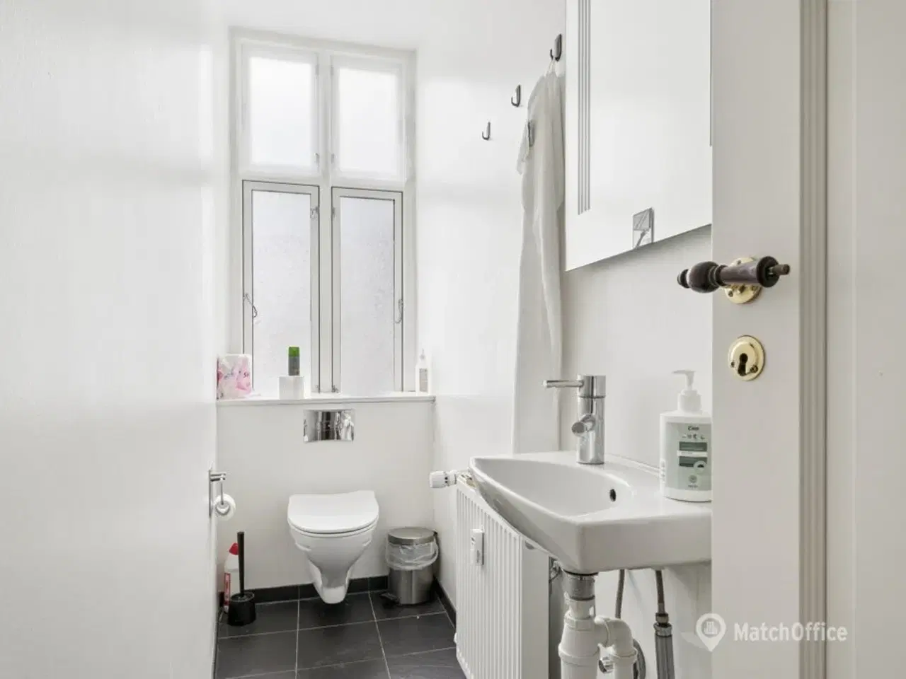 Billede 10 - Skønt kontor i ejendom med altan & elevator