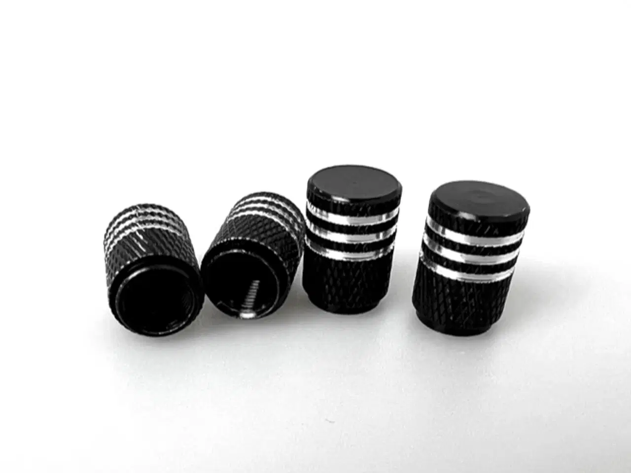 Billede 1 - Tesla ventilhætter uden logo