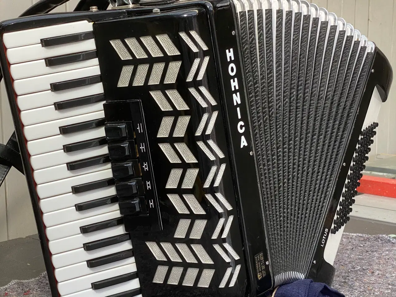Billede 10 - Hohnica harmonika – 3 kor, 5 registre – sælges fra