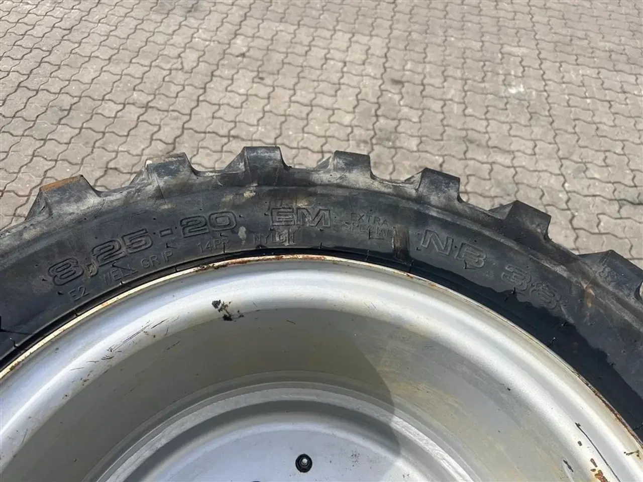 Billede 12 - - - - Mitas8,25-20 komplethjul til gummihjulsgraver