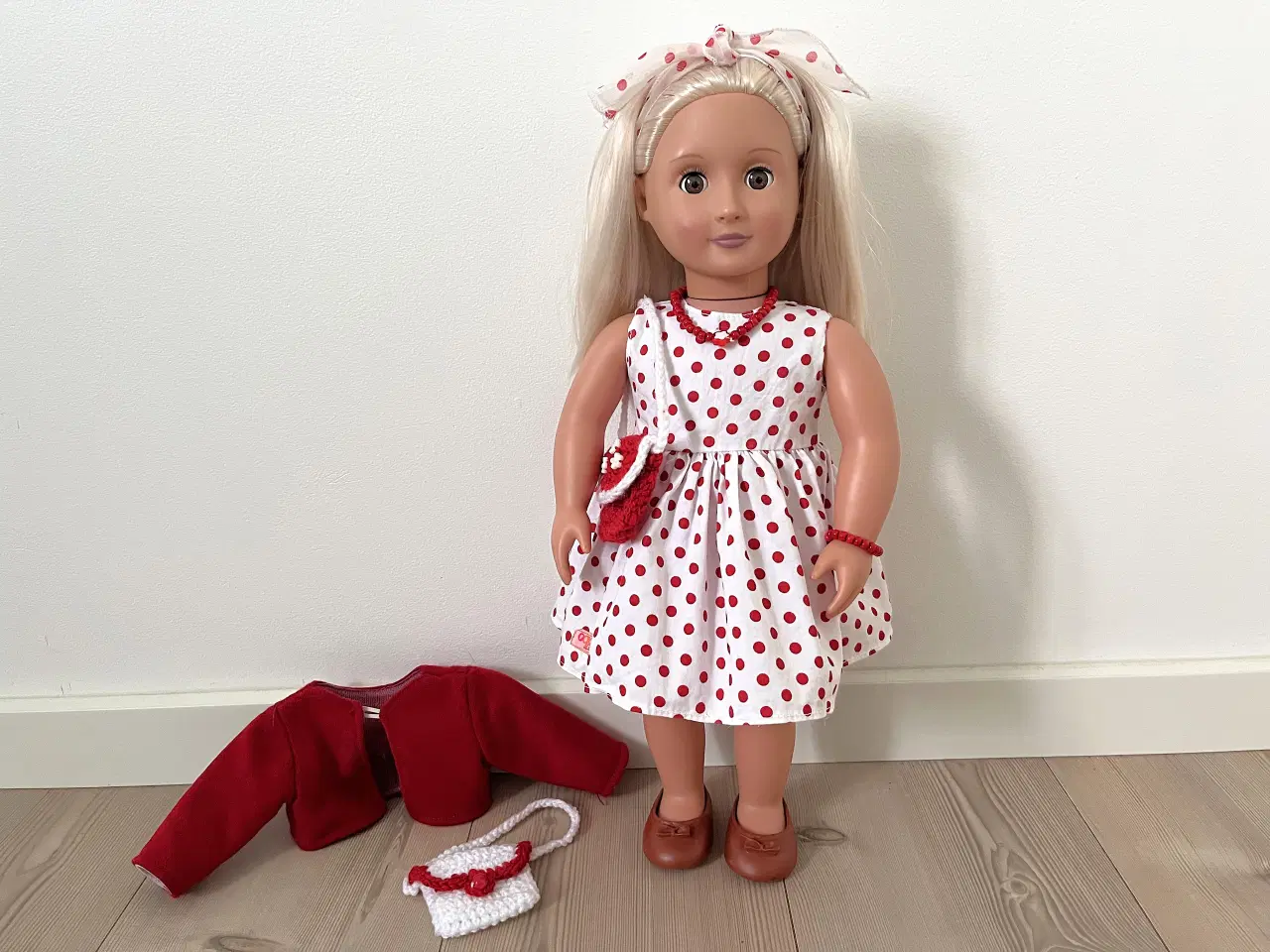 Billede 1 - Dukke, Our Generation inkl, tilbehør