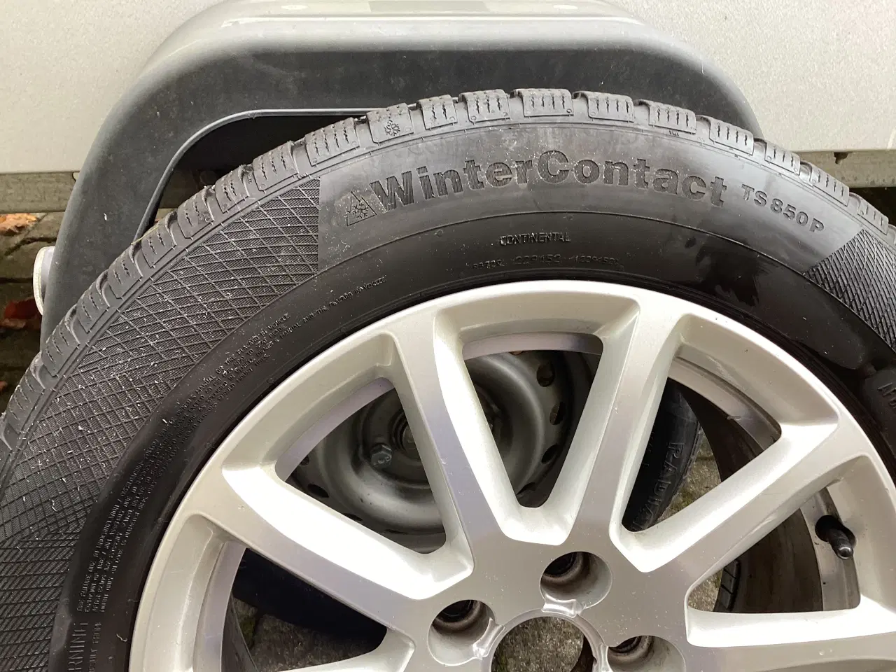 Billede 1 - Alufælge med vinterdæk