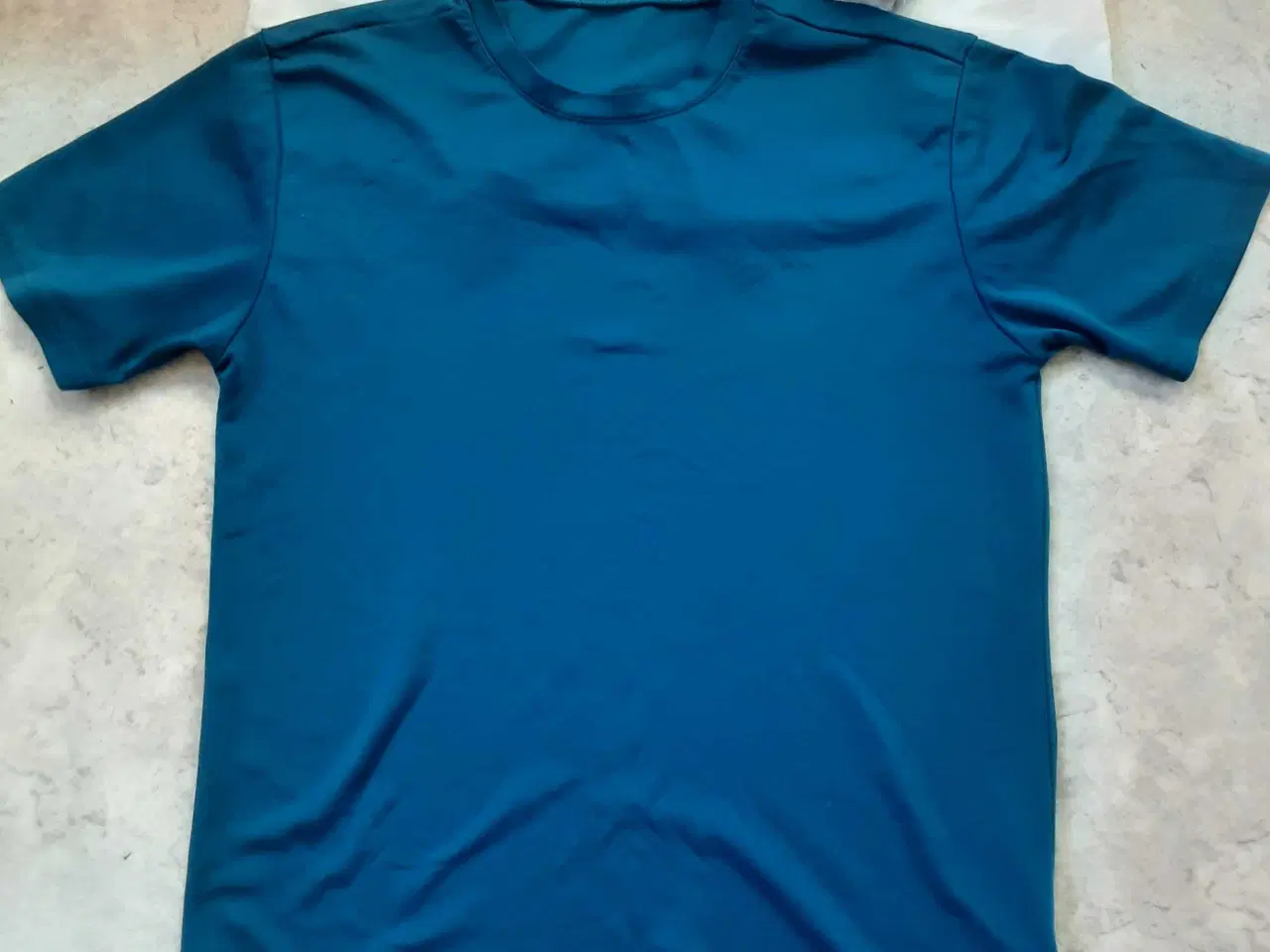 Billede 2 - Skjorte/t-shirt. Str. 38.- 44.