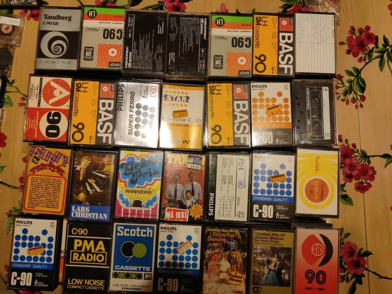 Billede 7 - Kassettebånd fra da far og mor var unge.