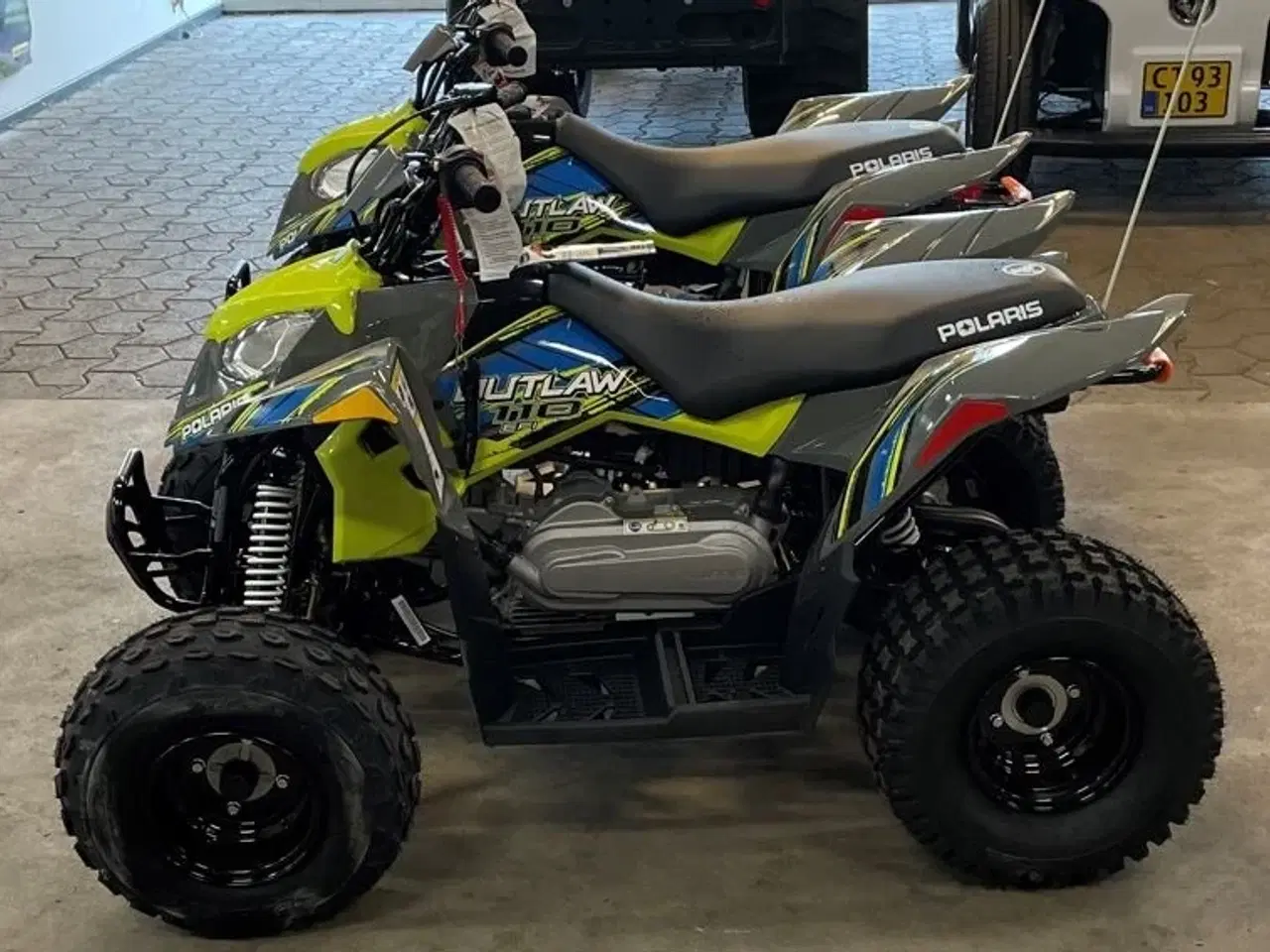 Billede 5 - Polaris Outlaw 110 Flag & hjelm