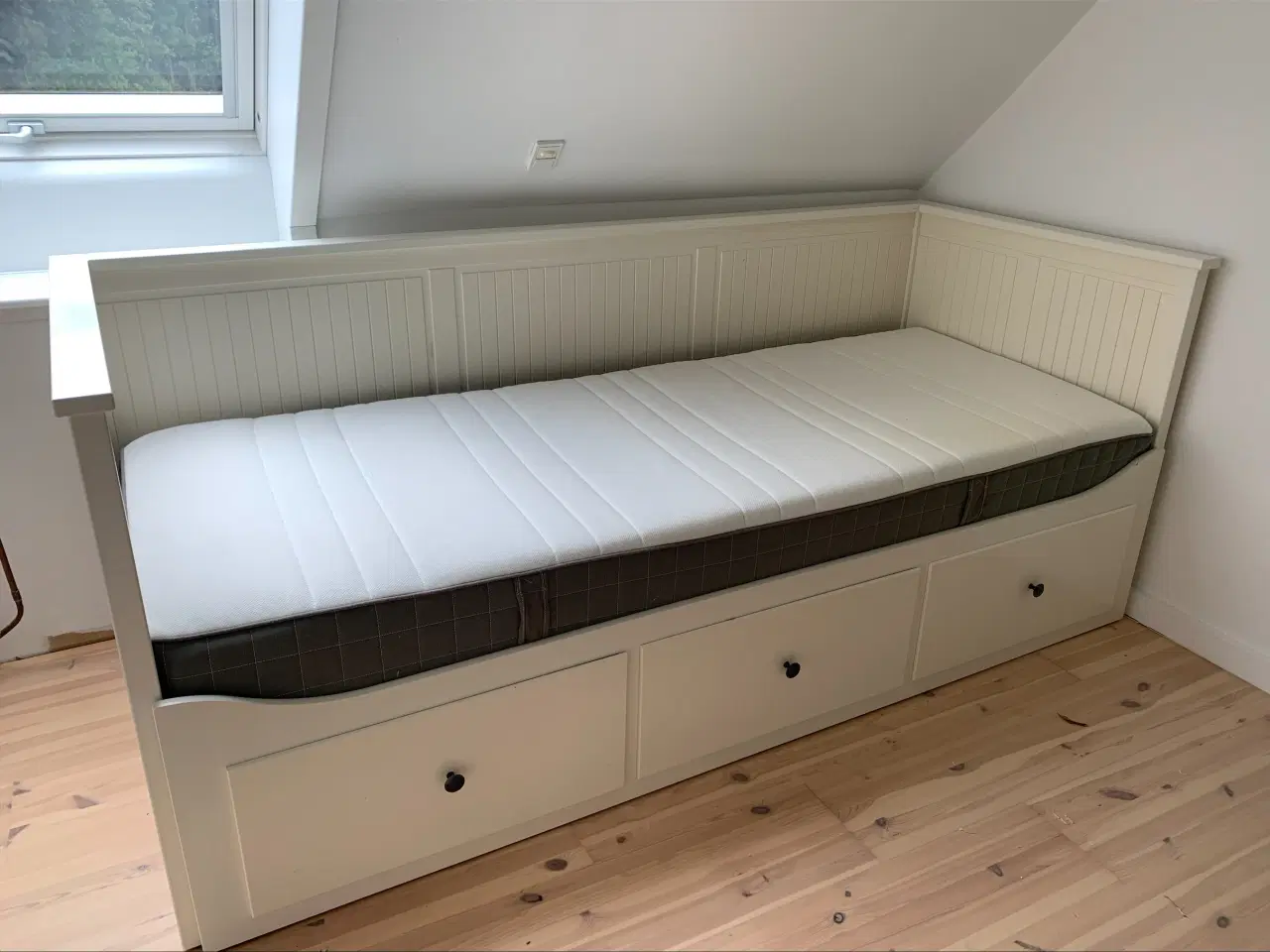 Billede 1 - Ikea HEMNES Seng / sovesofa