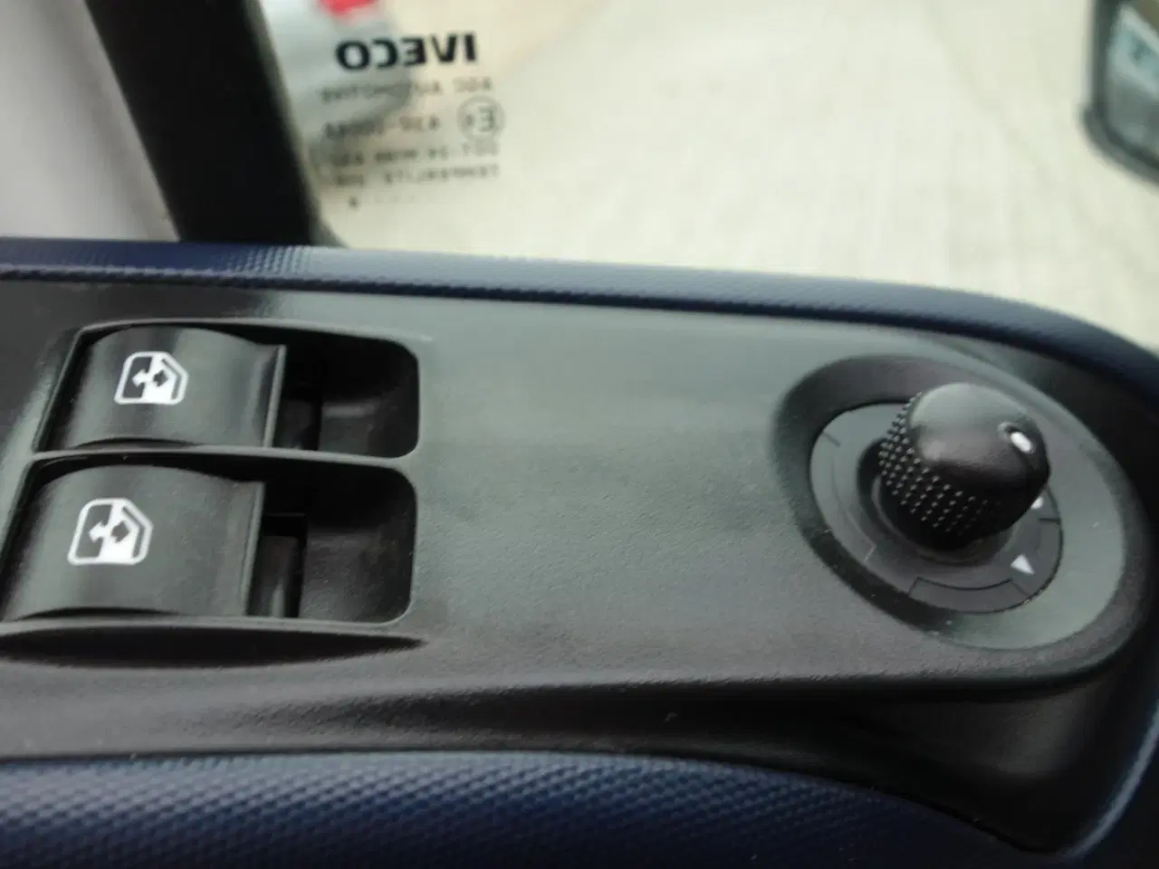 Billede 5 - Iveco Daily 2,3 35S16 Alukasse m/lift AG8