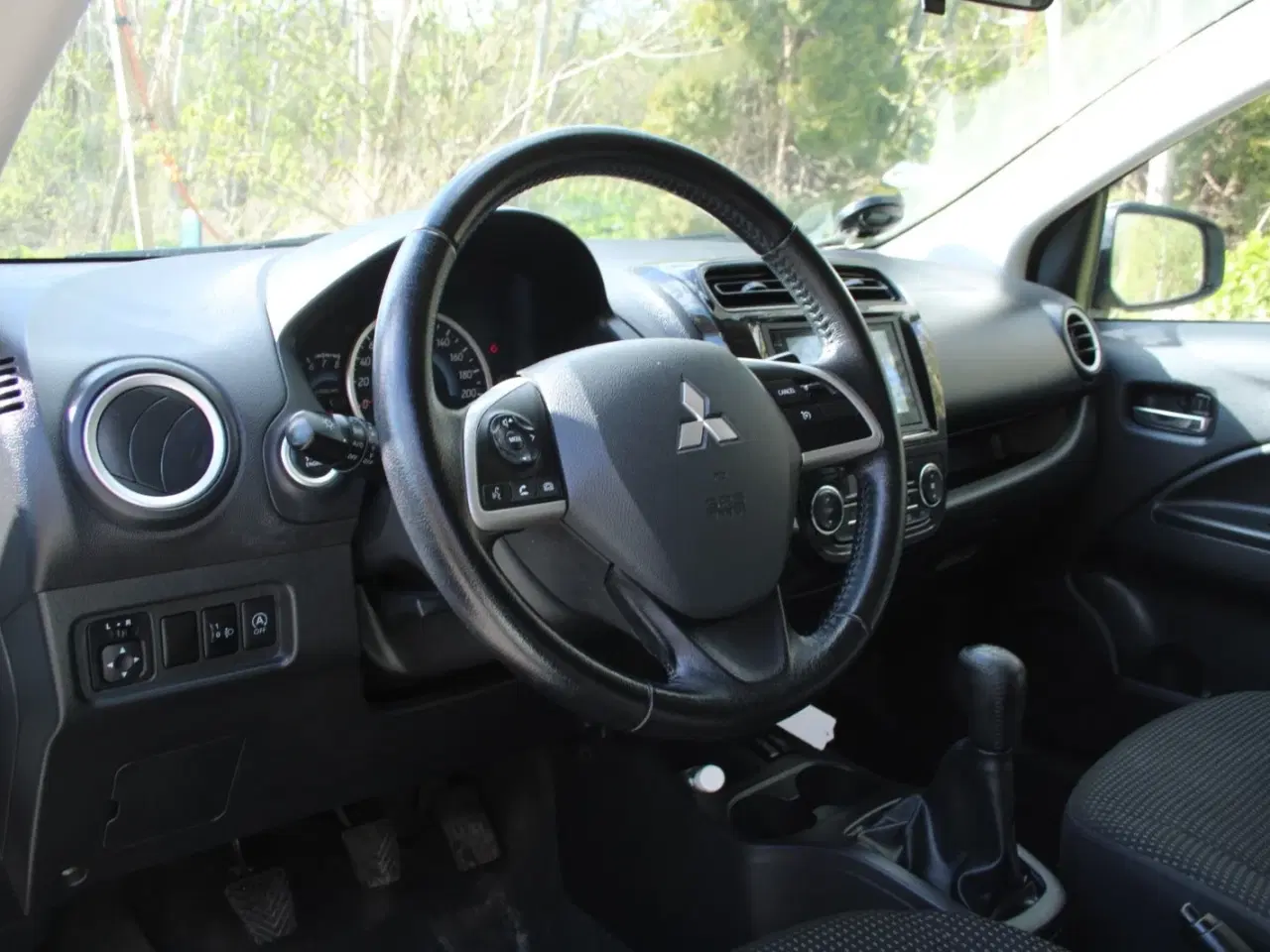 Billede 8 - Mitsubishi Space Star 1,2 Black & White