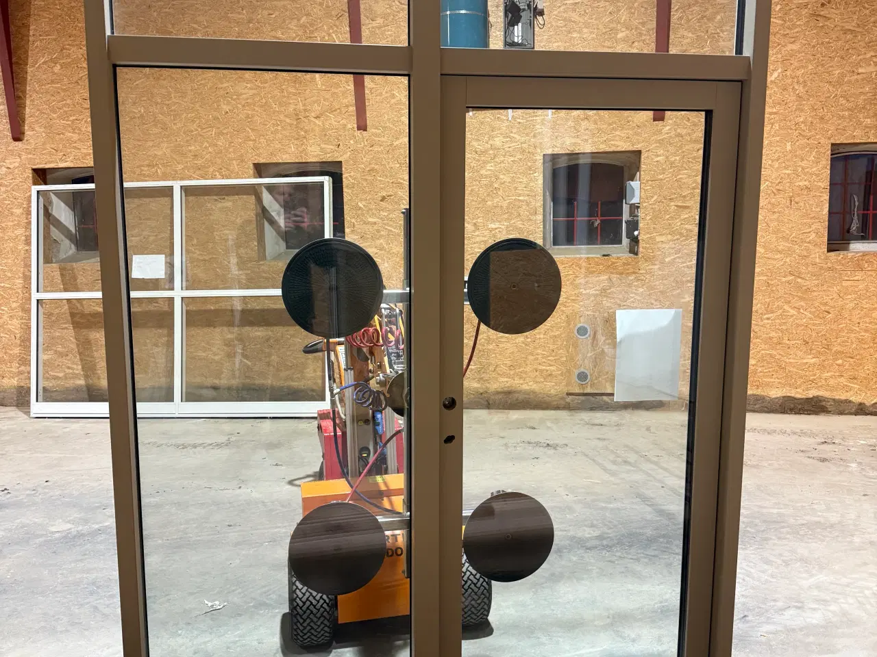 Billede 2 - Indgangsparti træ alu