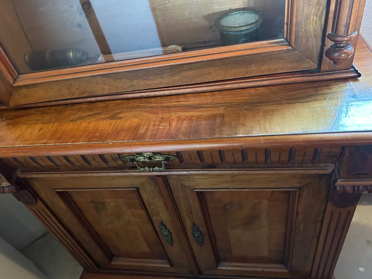 Billede 2 - Antikt vitrineskab 