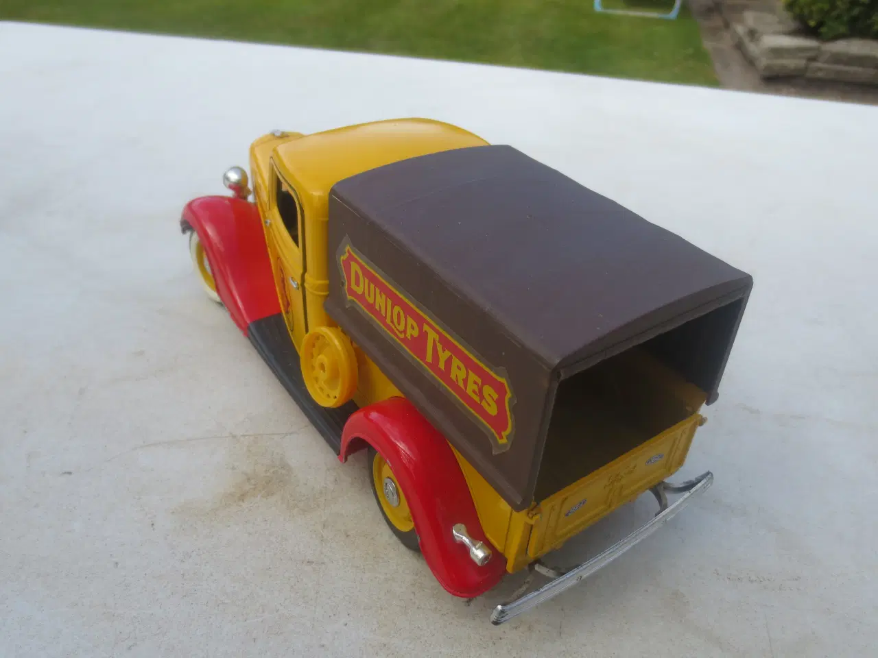 Billede 3 - 1 stk Modelbil Ford V-6 Årg 1936