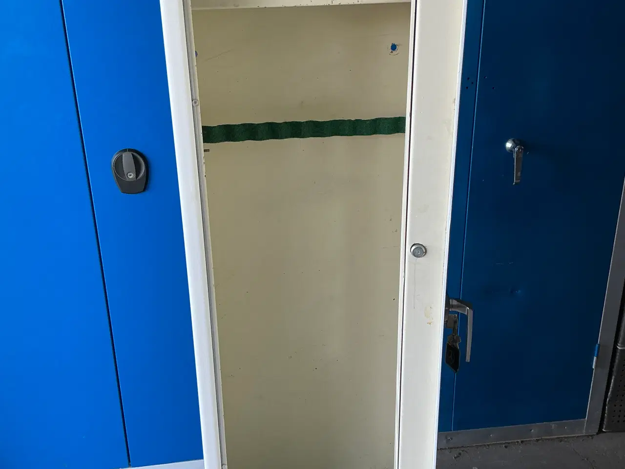 Billede 3 - Våbenskab 10 våben 