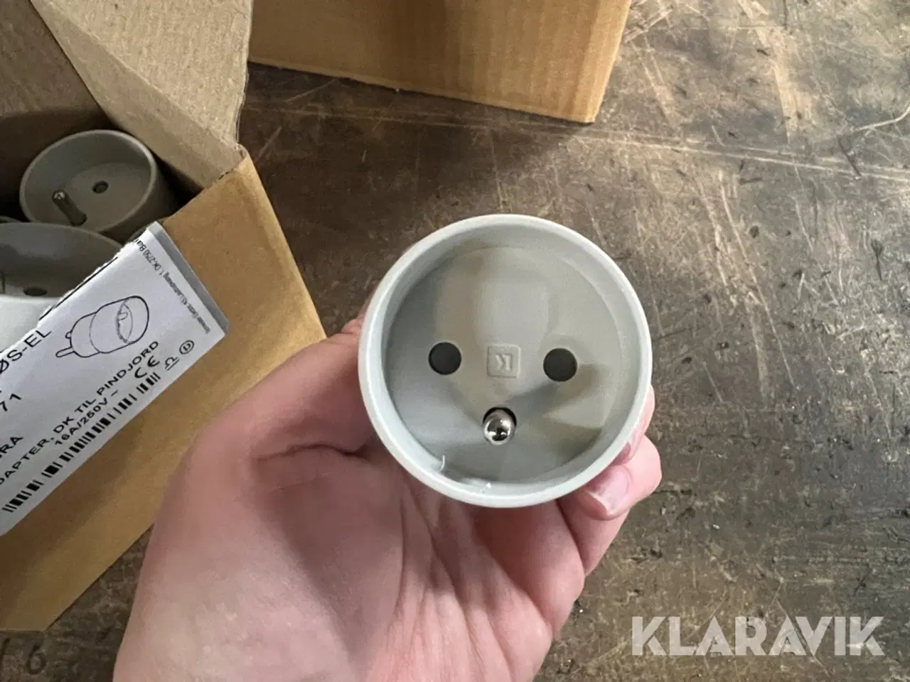 Billede 4 - Adapter til pindjord 16A/250V 1 kasse