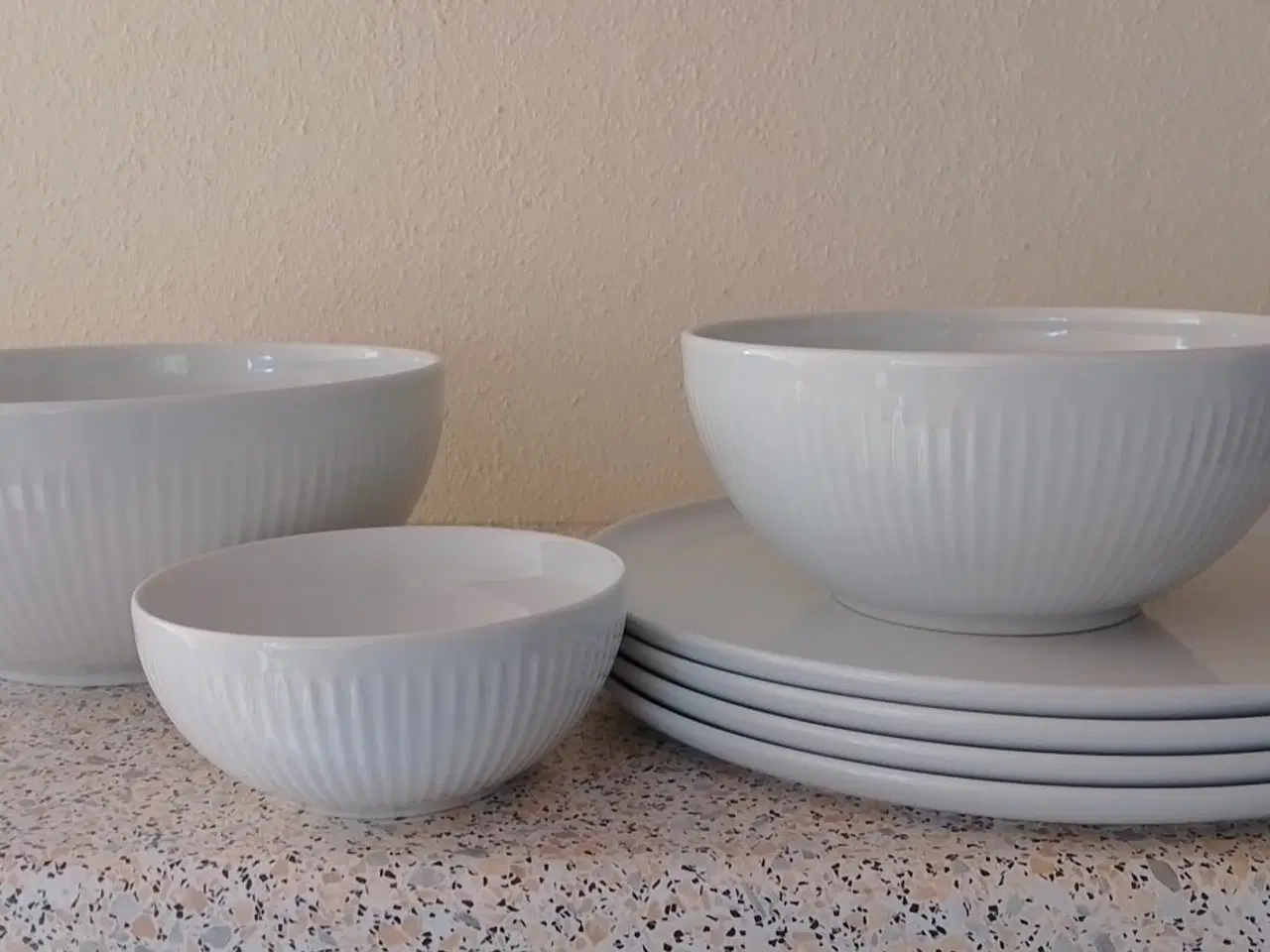 Billede 3 - Eva Trio.  4 pizzatallerkner og 3 skåle.