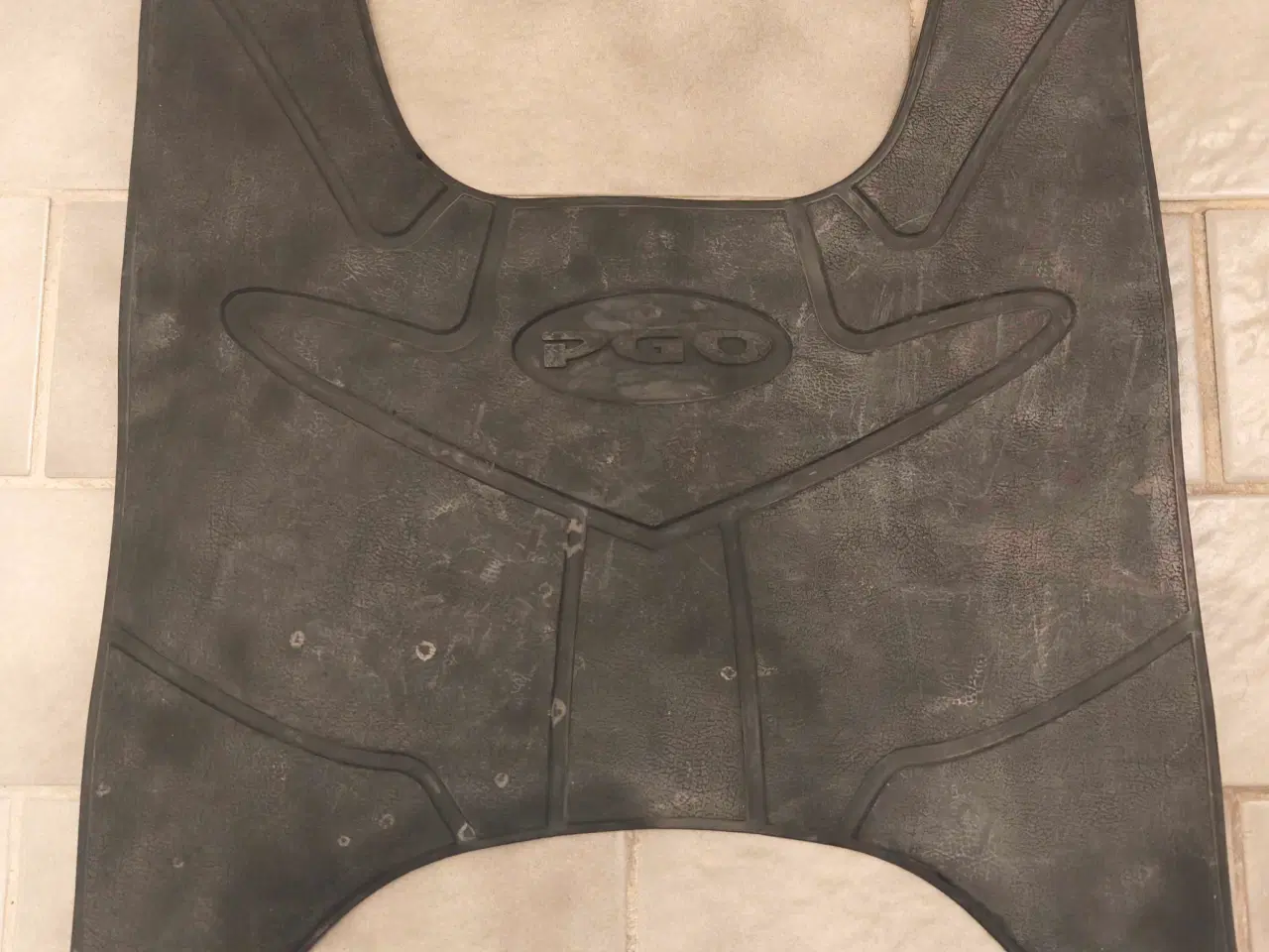 Billede 1 - PGO Hot 50 / Big Max. Ny Original Gummi Måtte