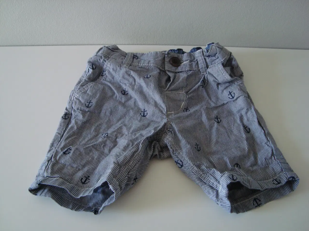 Billede 1 - Shorts - Str. 74