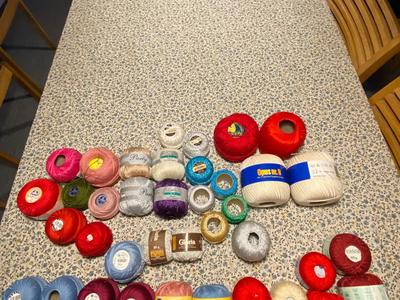Billede 1 - 2800g blandet garn
