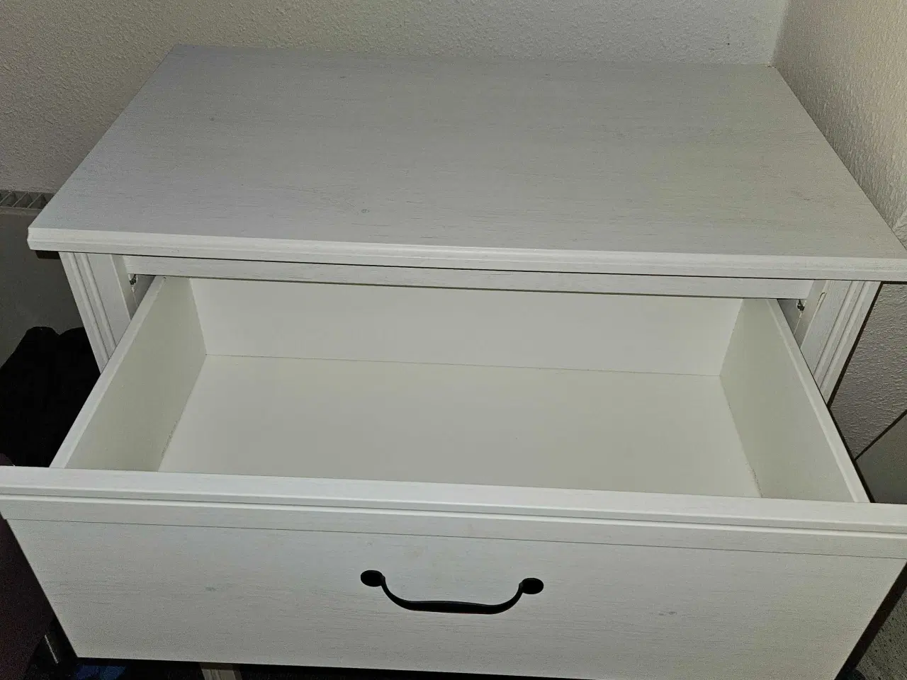Billede 2 - Stor rummelig kommode