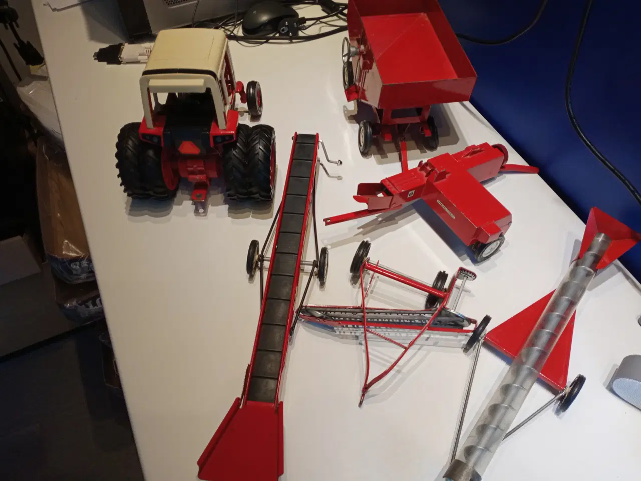 Billede 5 - ERTL International modeller Traktor sæt