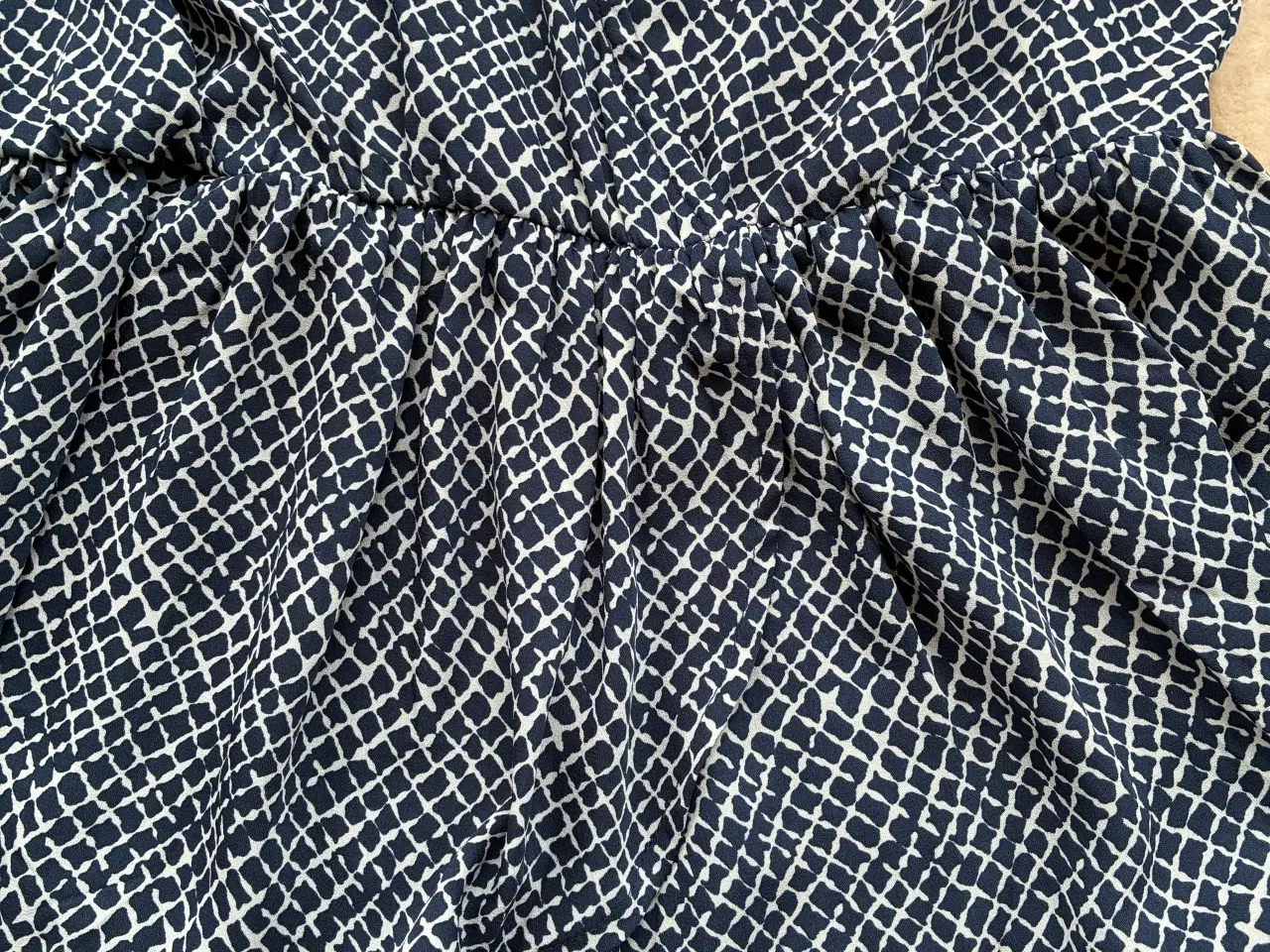 Billede 3 - Only Pigalle bluse str.M