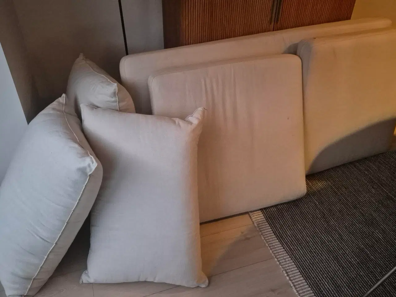 Billede 2 - Cane-Line loungesæt med hynder